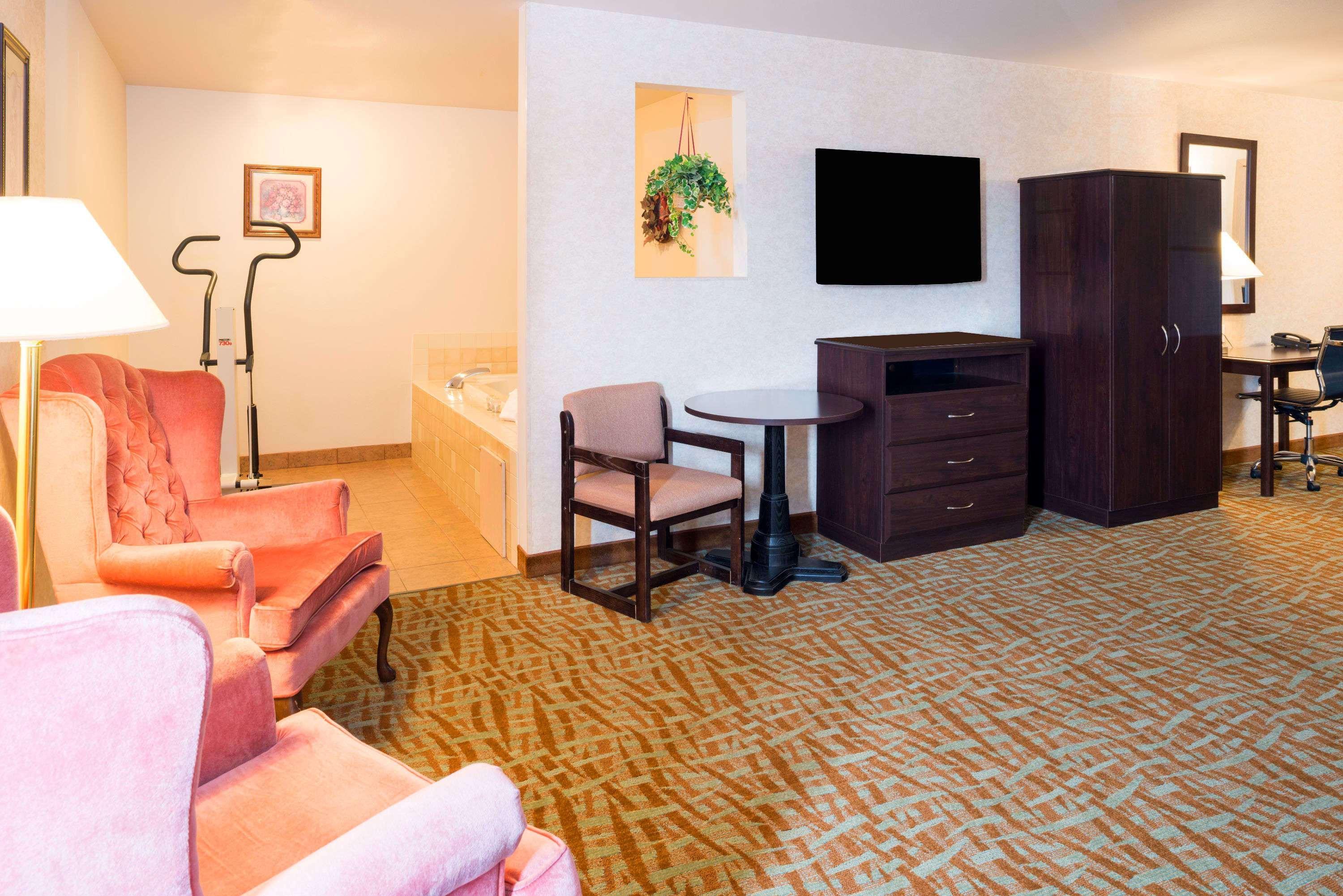 Days Inn & Suites By Wyndham Spokane Airport Airway Heights Eksteriør billede