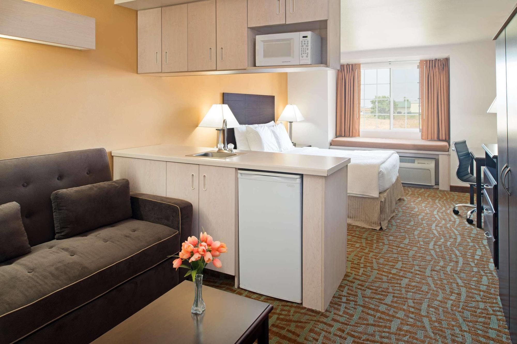 Days Inn & Suites By Wyndham Spokane Airport Airway Heights Eksteriør billede