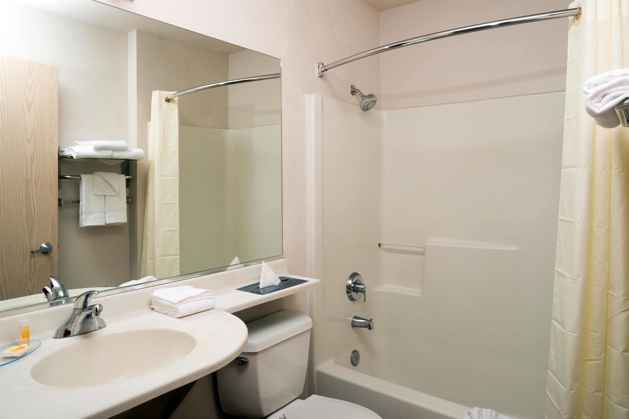 Days Inn & Suites By Wyndham Spokane Airport Airway Heights Eksteriør billede